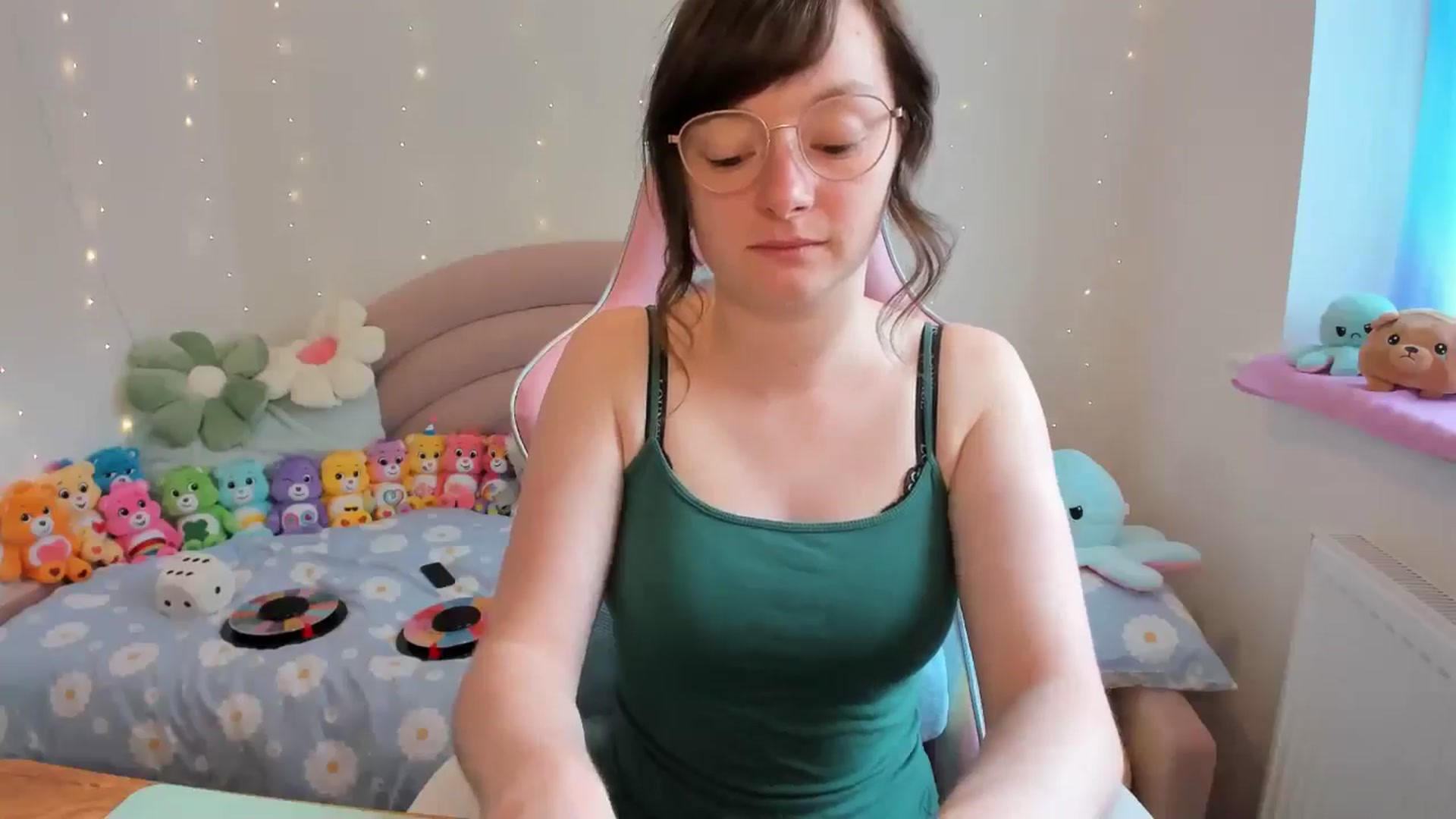 Gallery image thumbnail from JessieBear_'s myfreecams stream on, 07/08/2024, 14:30 image 11 of 20