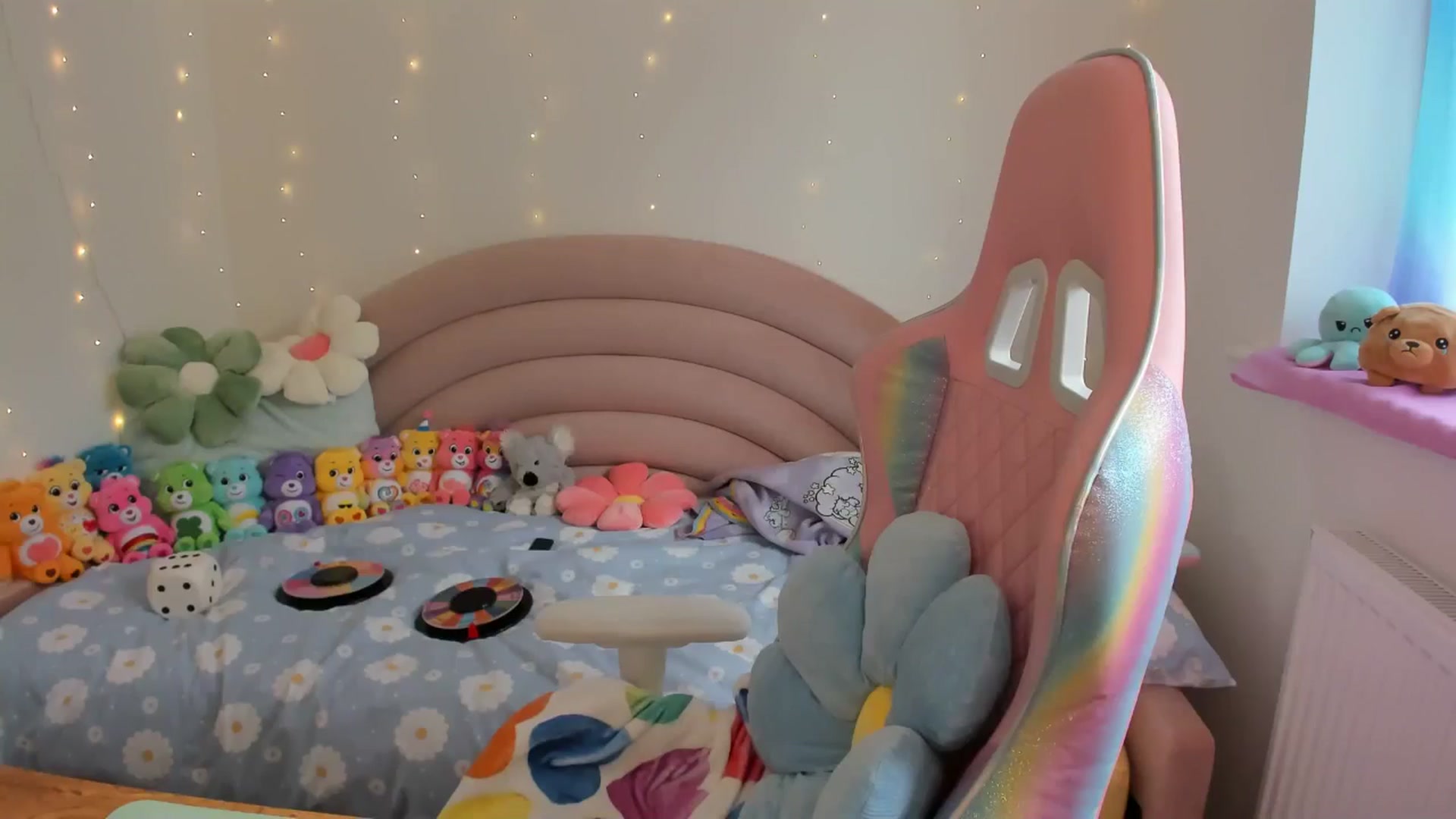 Gallery image thumbnail from JessieBear_'s myfreecams stream on, 07/09/2024, 15:03 image 14 of 20