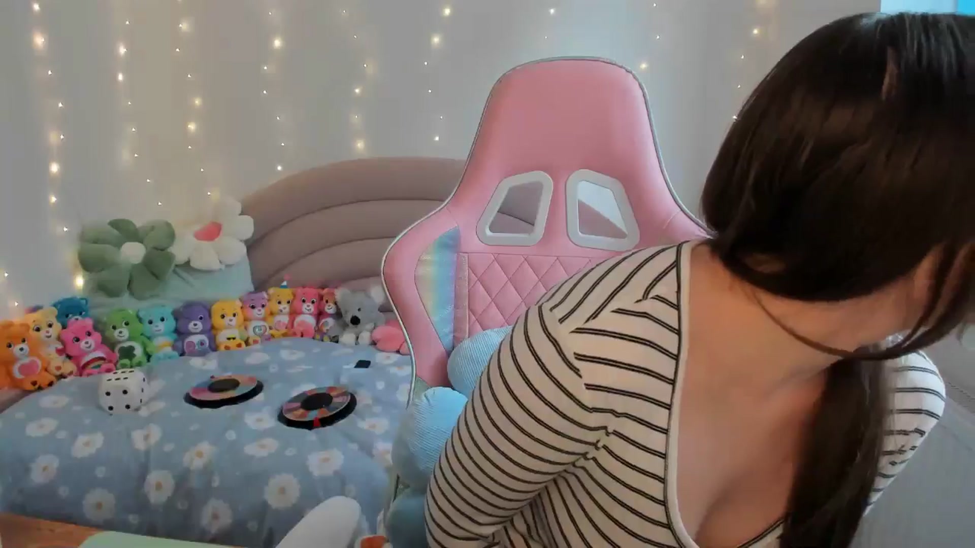 Gallery image thumbnail from JessieBear_'s myfreecams stream on, 07/09/2024, 15:41 image 7 of 20