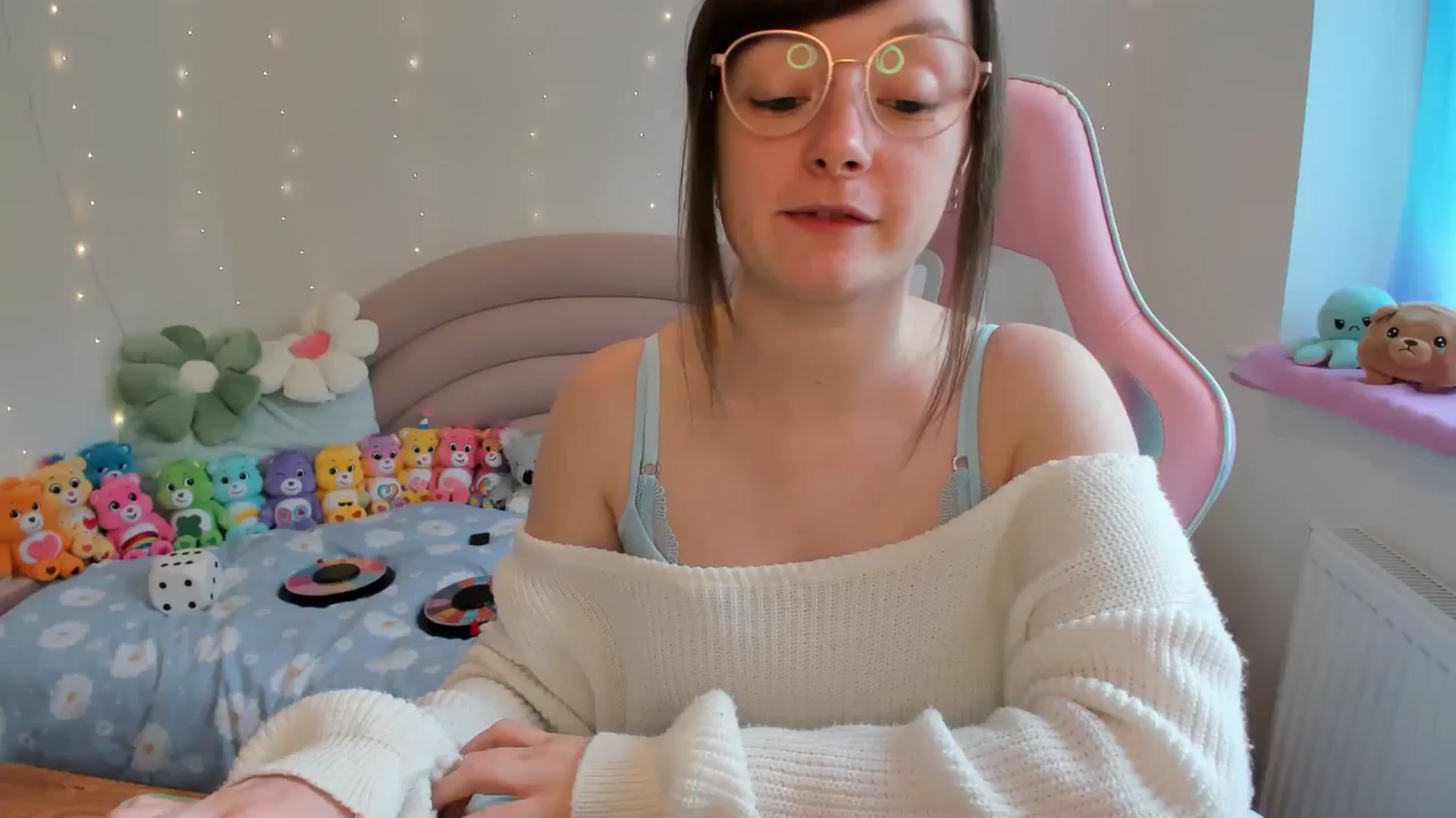 Gallery image thumbnail from JessieBear_'s myfreecams stream on, 07/11/2024, 15:55 image 12 of 20