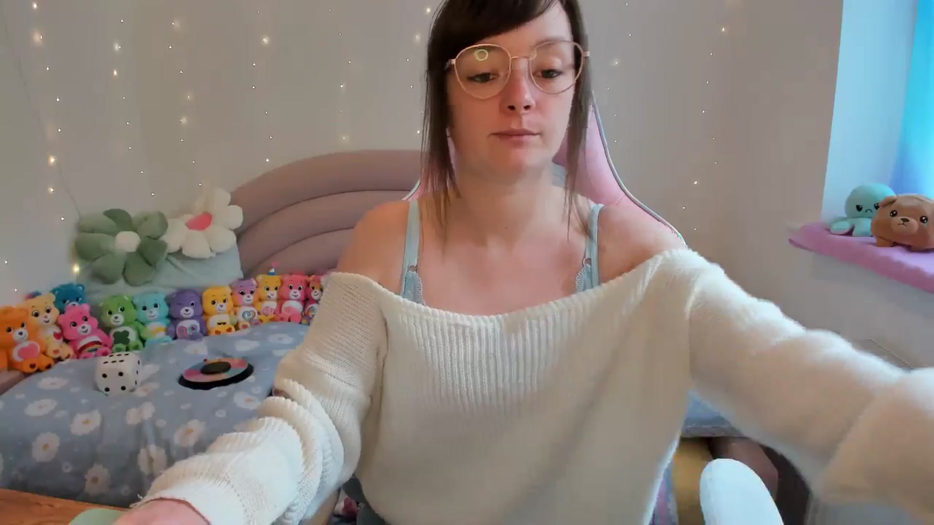 Gallery image thumbnail from JessieBear_'s myfreecams stream on, 07/11/2024, 15:55 image 9 of 20