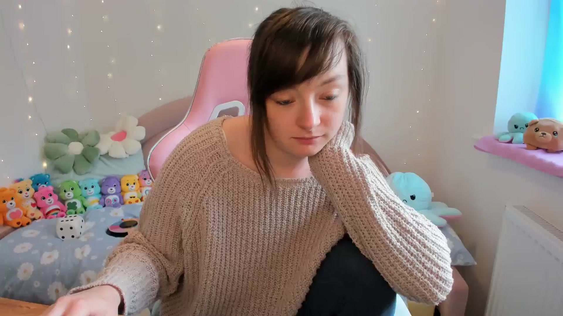 Gallery image thumbnail from JessieBear_'s myfreecams stream on, 07/12/2024, 13:41 image 2 of 20