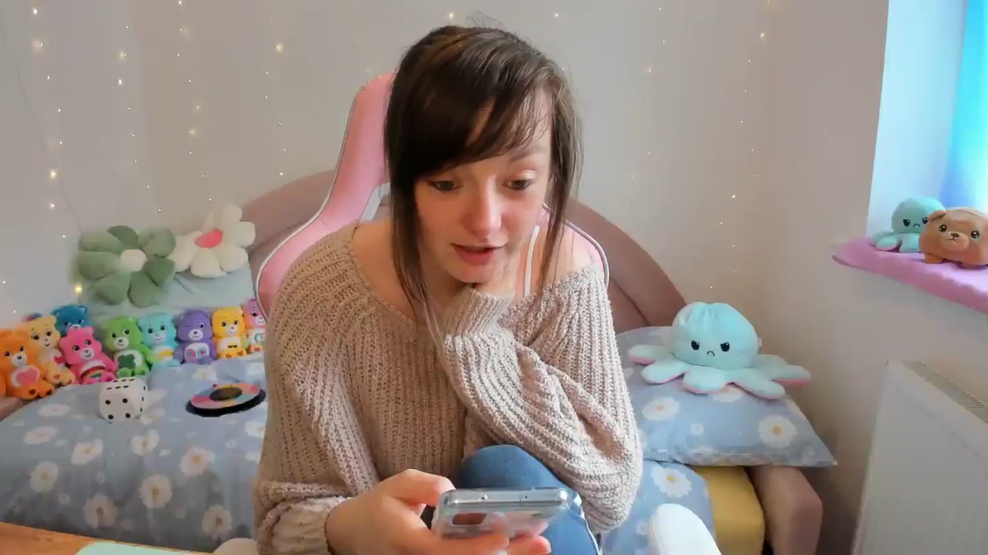 Gallery image thumbnail from JessieBear_'s myfreecams stream on, 07/12/2024, 13:41 image 18 of 20