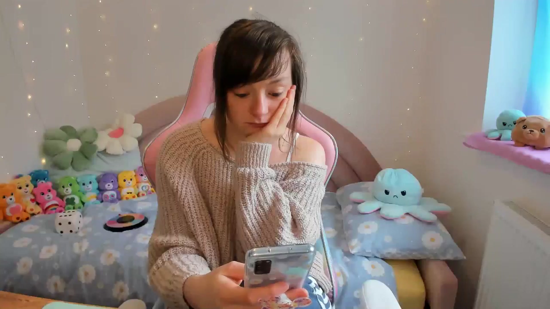 Gallery image thumbnail from JessieBear_'s myfreecams stream on, 07/12/2024, 13:41 image 20 of 20