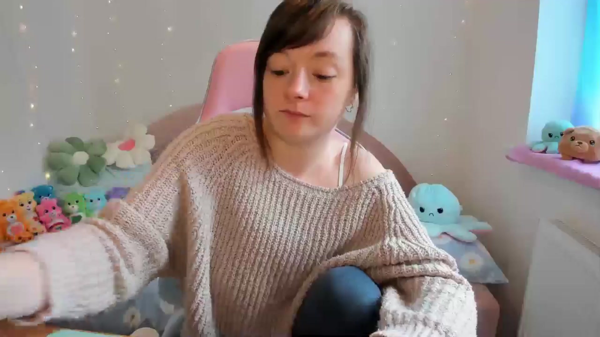 Gallery image thumbnail from JessieBear_'s myfreecams stream on, 07/12/2024, 13:41 image 15 of 20