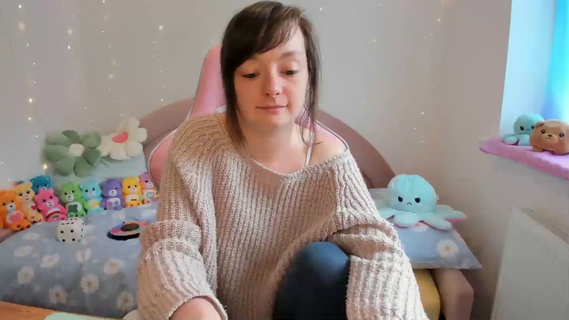 Gallery image thumbnail from JessieBear_'s myfreecams stream on, 07/12/2024, 13:41 image 14 of 20
