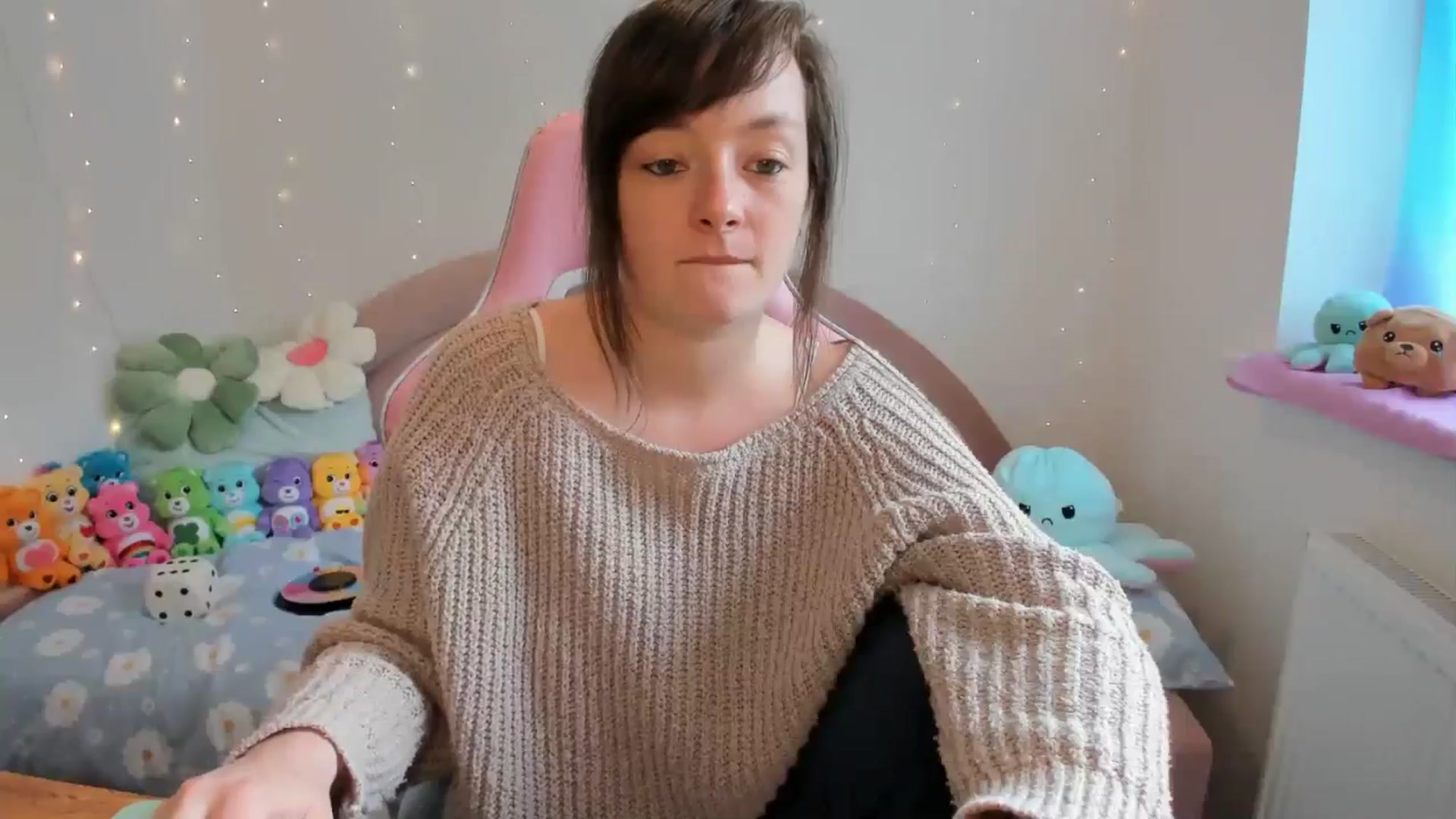 Gallery image thumbnail from JessieBear_'s myfreecams stream on, 07/12/2024, 13:41 image 8 of 20
