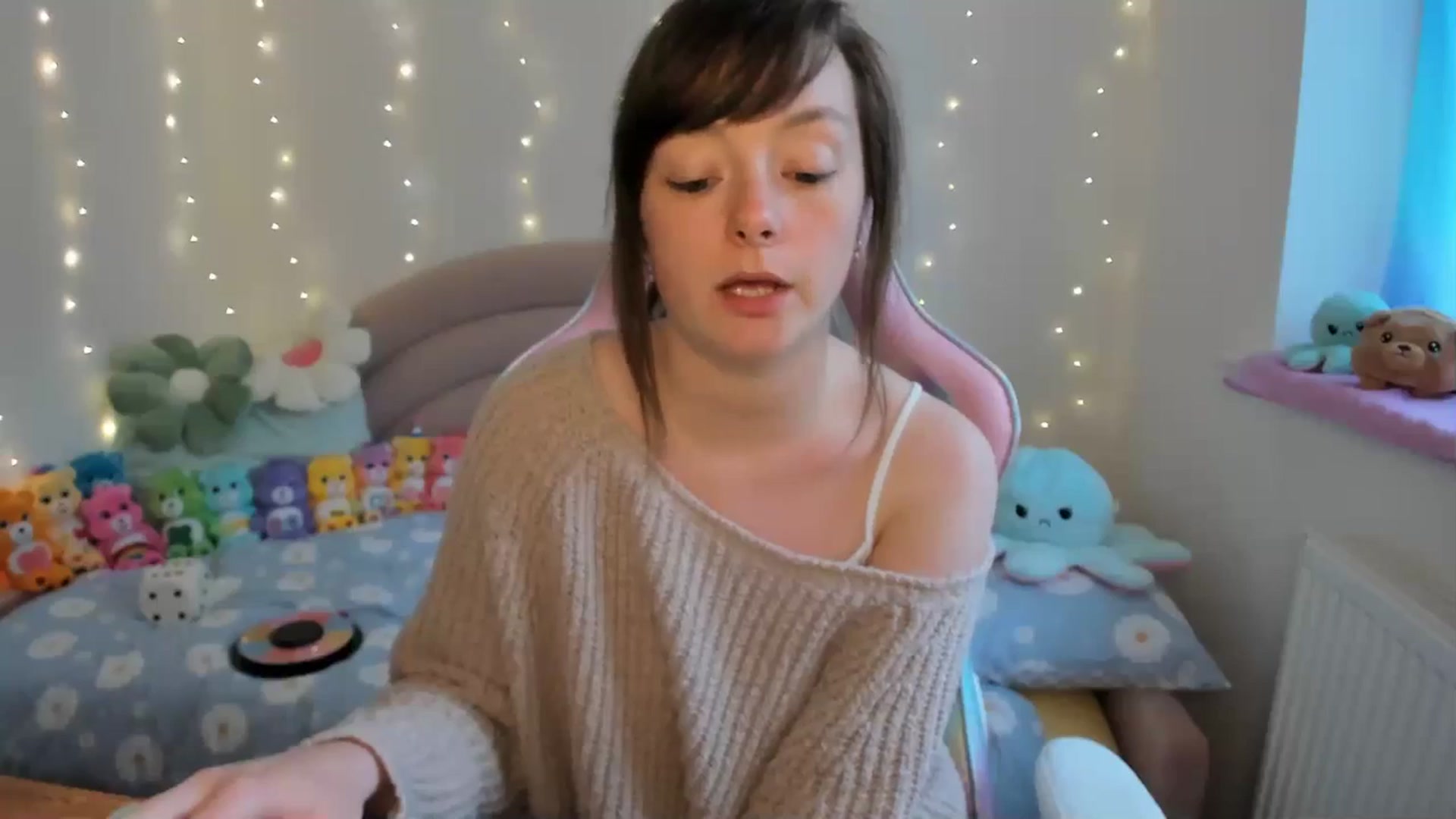 Gallery image thumbnail from JessieBear_'s myfreecams stream on, 07/12/2024, 17:35 image 6 of 20