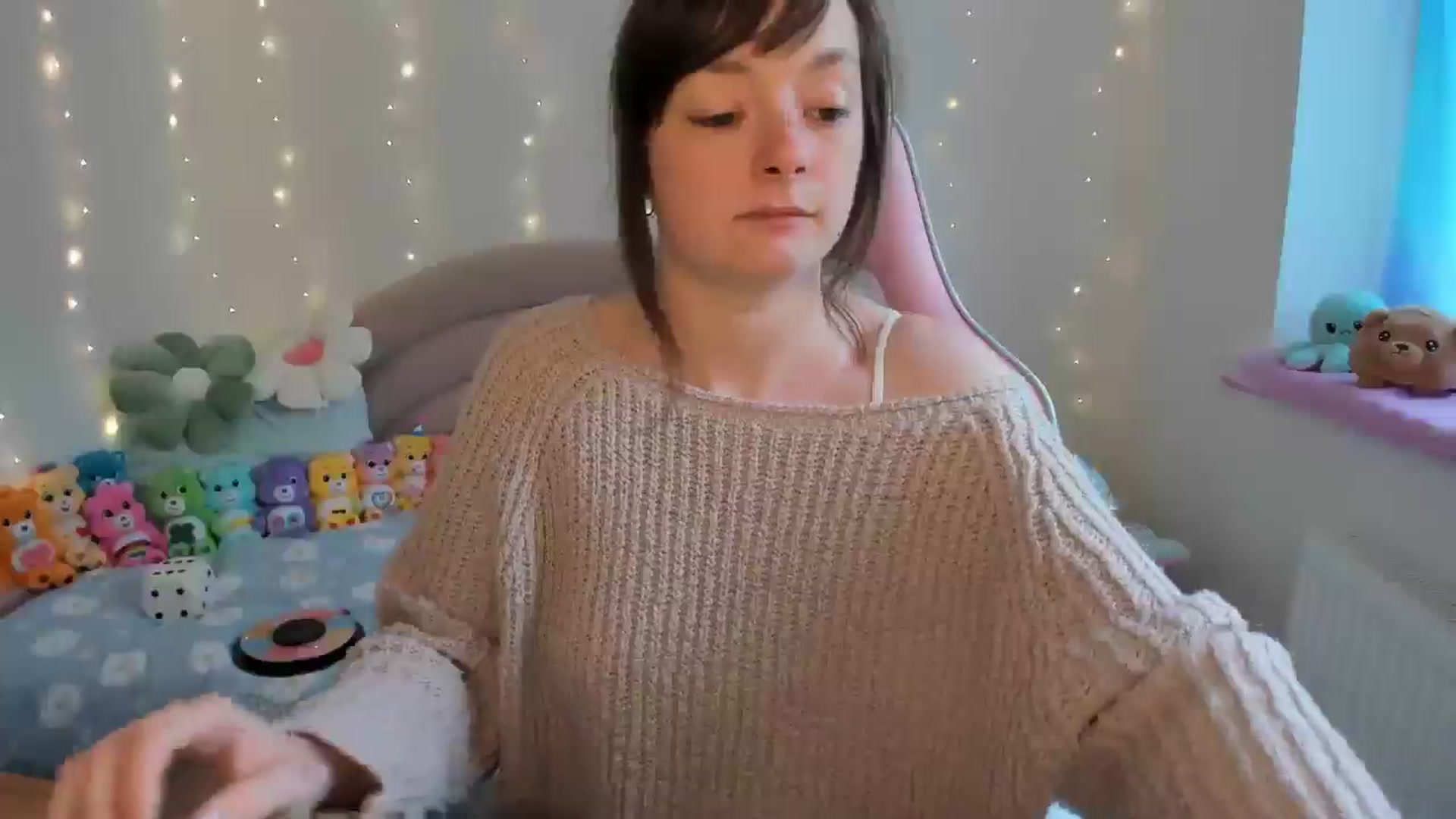 Gallery image thumbnail from JessieBear_'s myfreecams stream on, 07/12/2024, 17:35 image 4 of 20