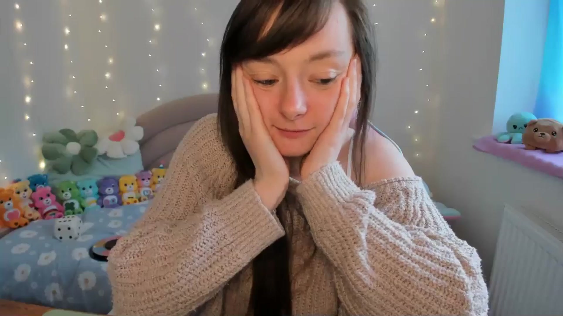 Gallery image thumbnail from JessieBear_'s myfreecams stream on, 07/12/2024, 17:35 image 18 of 20