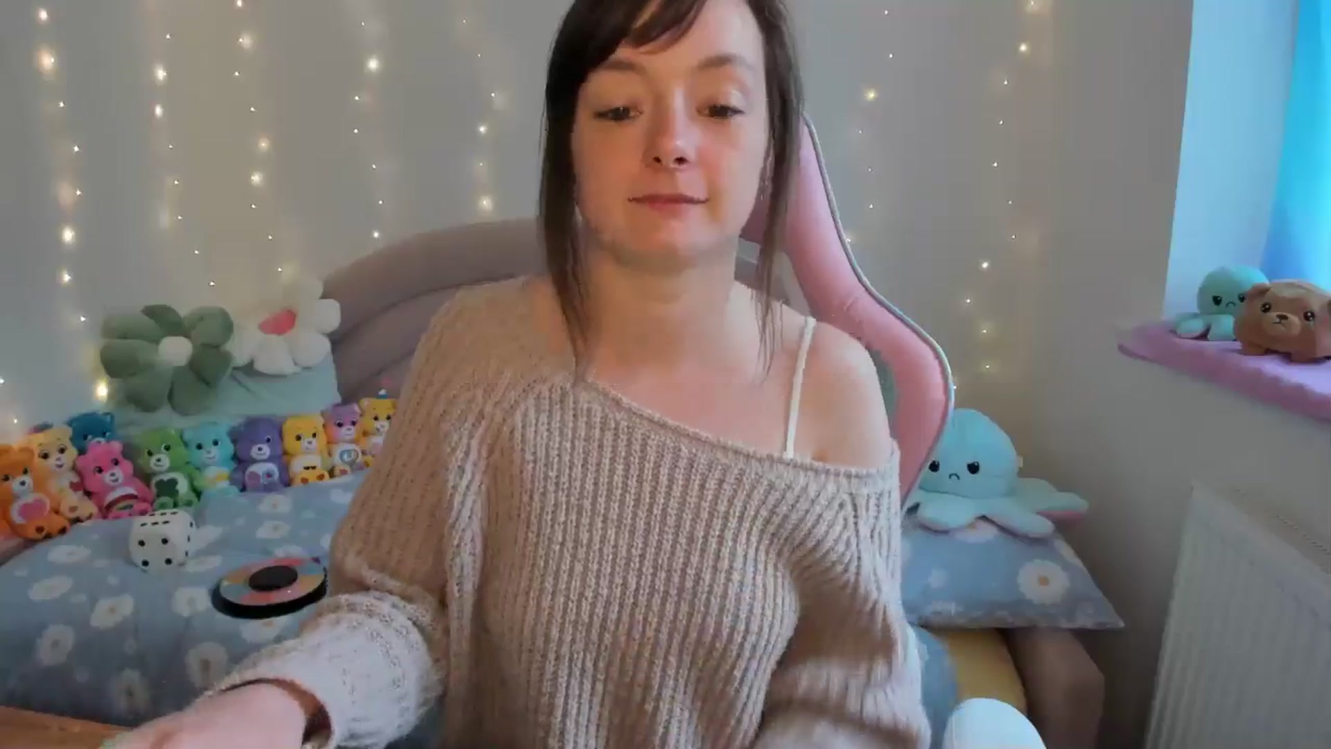 Gallery image thumbnail from JessieBear_'s myfreecams stream on, 07/12/2024, 17:35 image 3 of 20