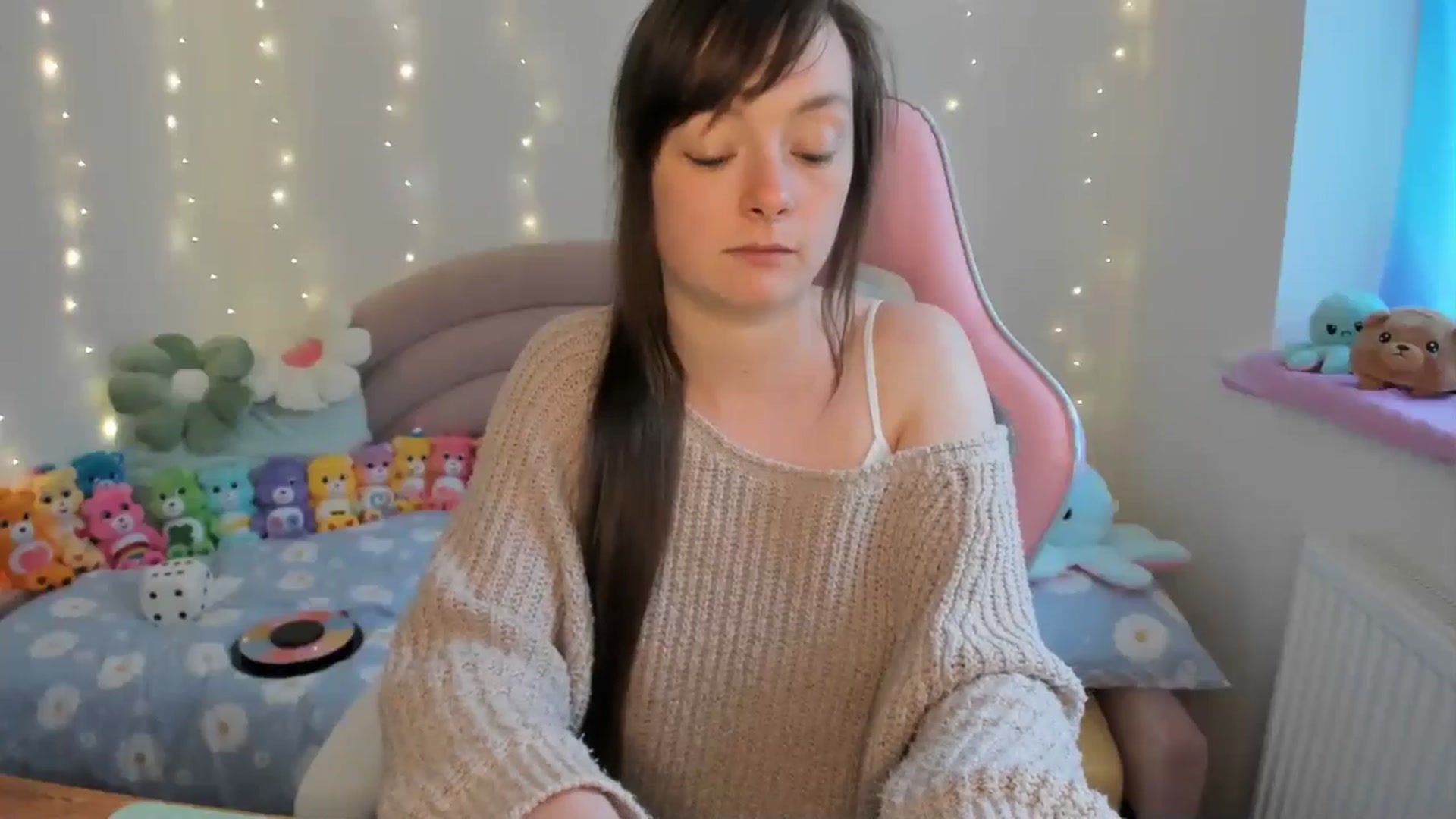 Gallery image thumbnail from JessieBear_'s myfreecams stream on, 07/12/2024, 17:35 image 11 of 20