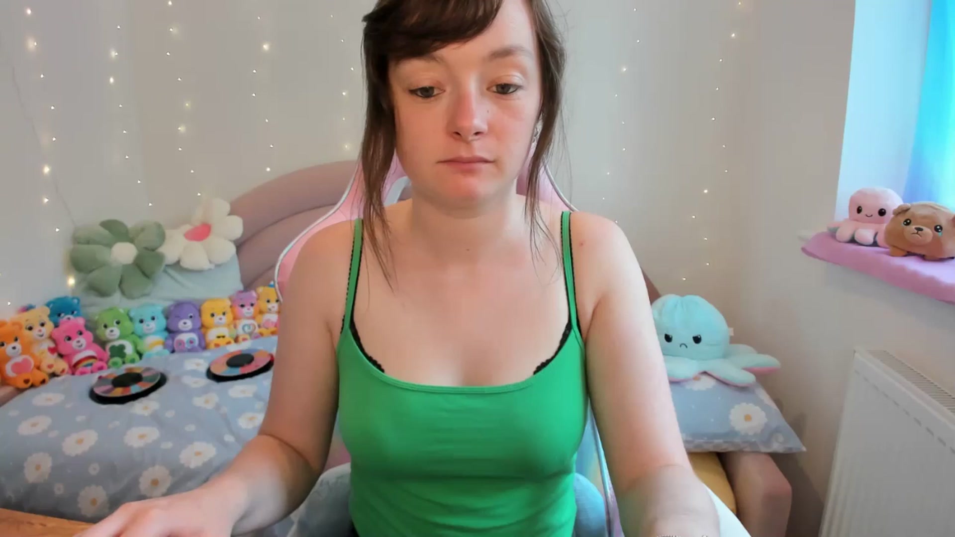 Gallery image thumbnail from JessieBear_'s myfreecams stream on, 07/16/2024, 17:12 image 2 of 20