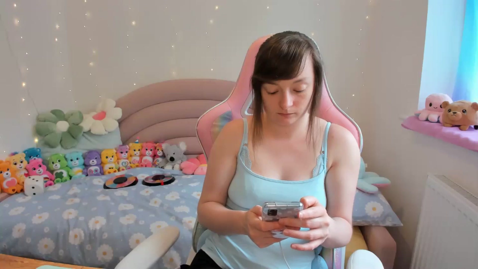 Gallery image thumbnail from JessieBear_'s myfreecams stream on, 07/18/2024, 14:13 image 19 of 20