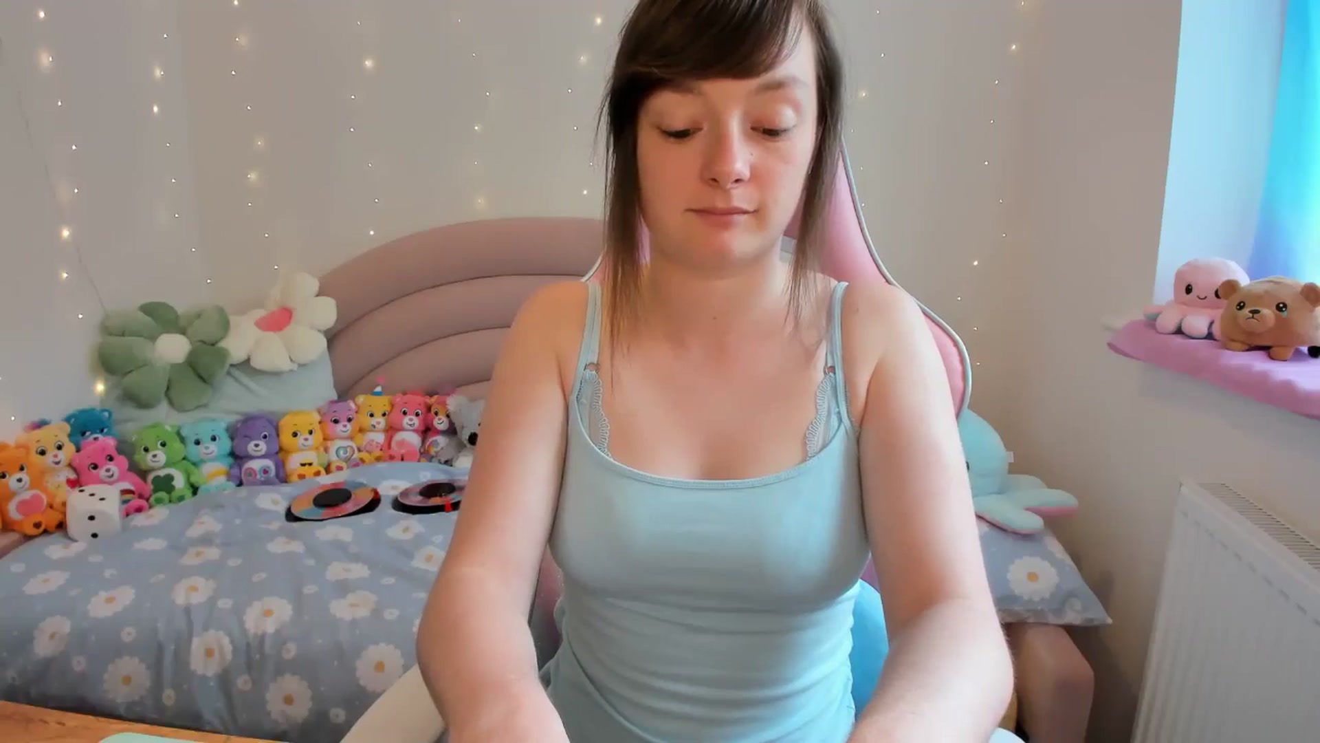 Gallery image thumbnail from JessieBear_'s myfreecams stream on, 07/18/2024, 14:40 image 3 of 20