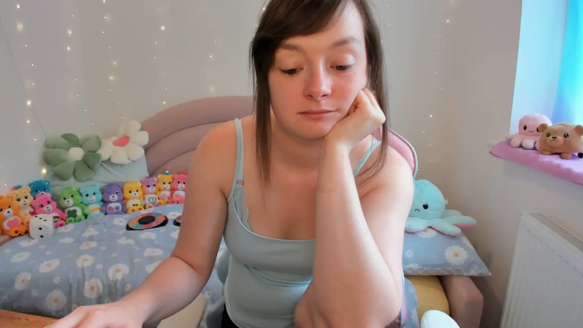 Gallery image thumbnail from JessieBear_'s myfreecams stream on, 07/18/2024, 14:40 image 20 of 20