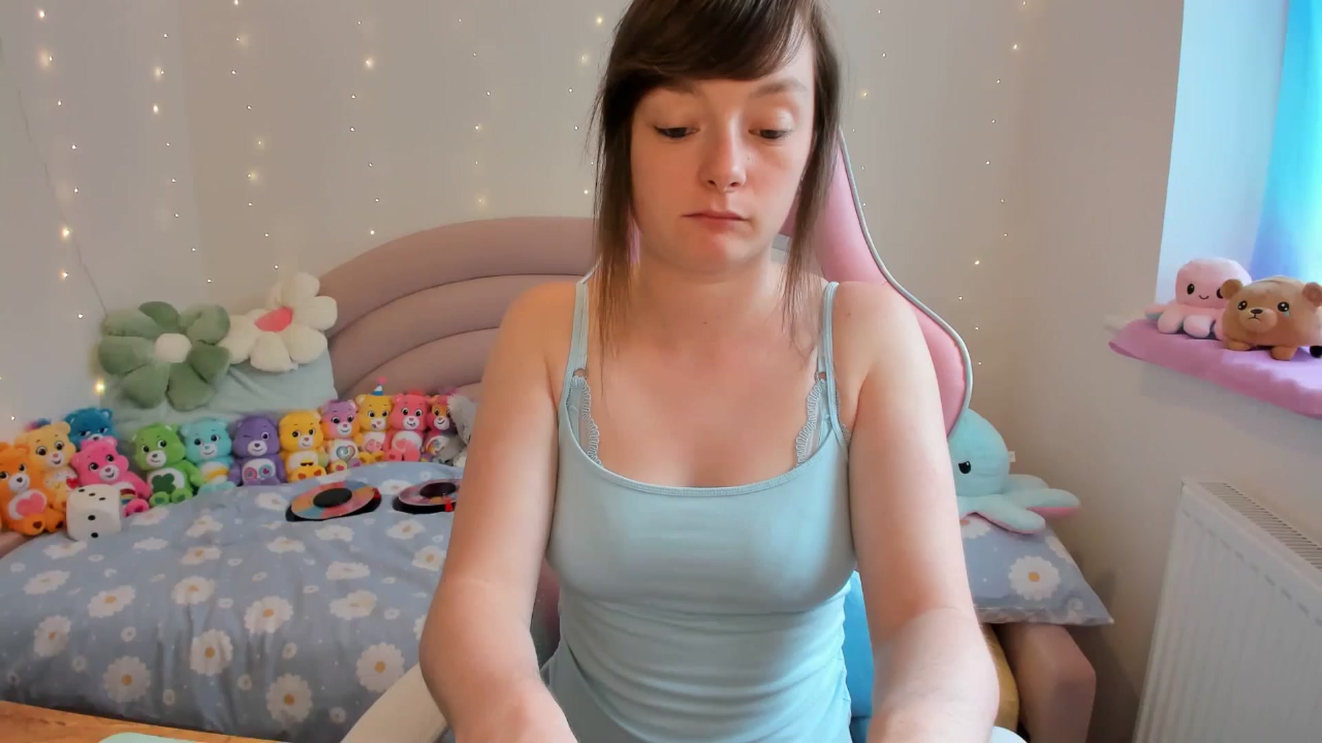 Gallery image thumbnail from JessieBear_'s myfreecams stream on, 07/18/2024, 14:40 image 1 of 20