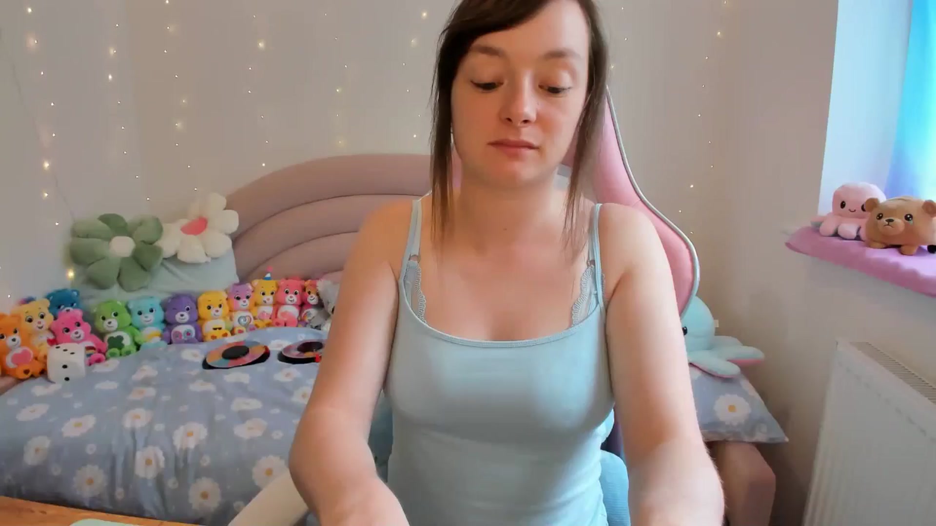 Gallery image thumbnail from JessieBear_'s myfreecams stream on, 07/18/2024, 15:28 image 14 of 20