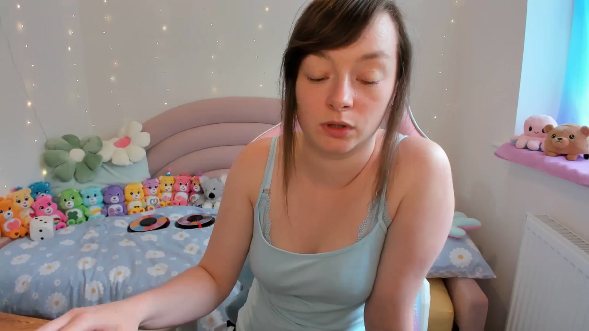 Gallery image thumbnail from JessieBear_'s myfreecams stream on, 07/18/2024, 15:28 image 18 of 20