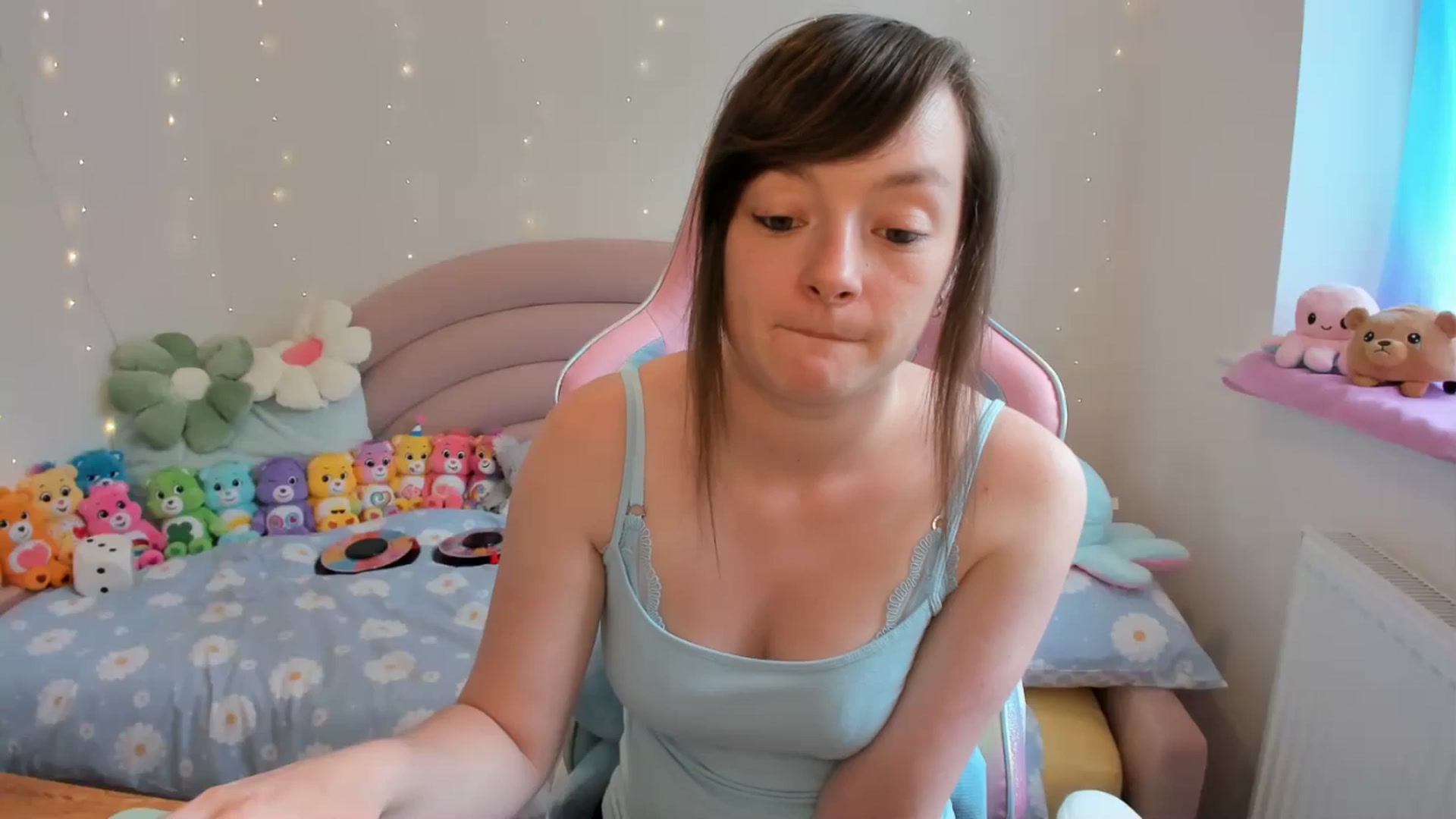 Gallery image thumbnail from JessieBear_'s myfreecams stream on, 07/18/2024, 16:19 image 2 of 20