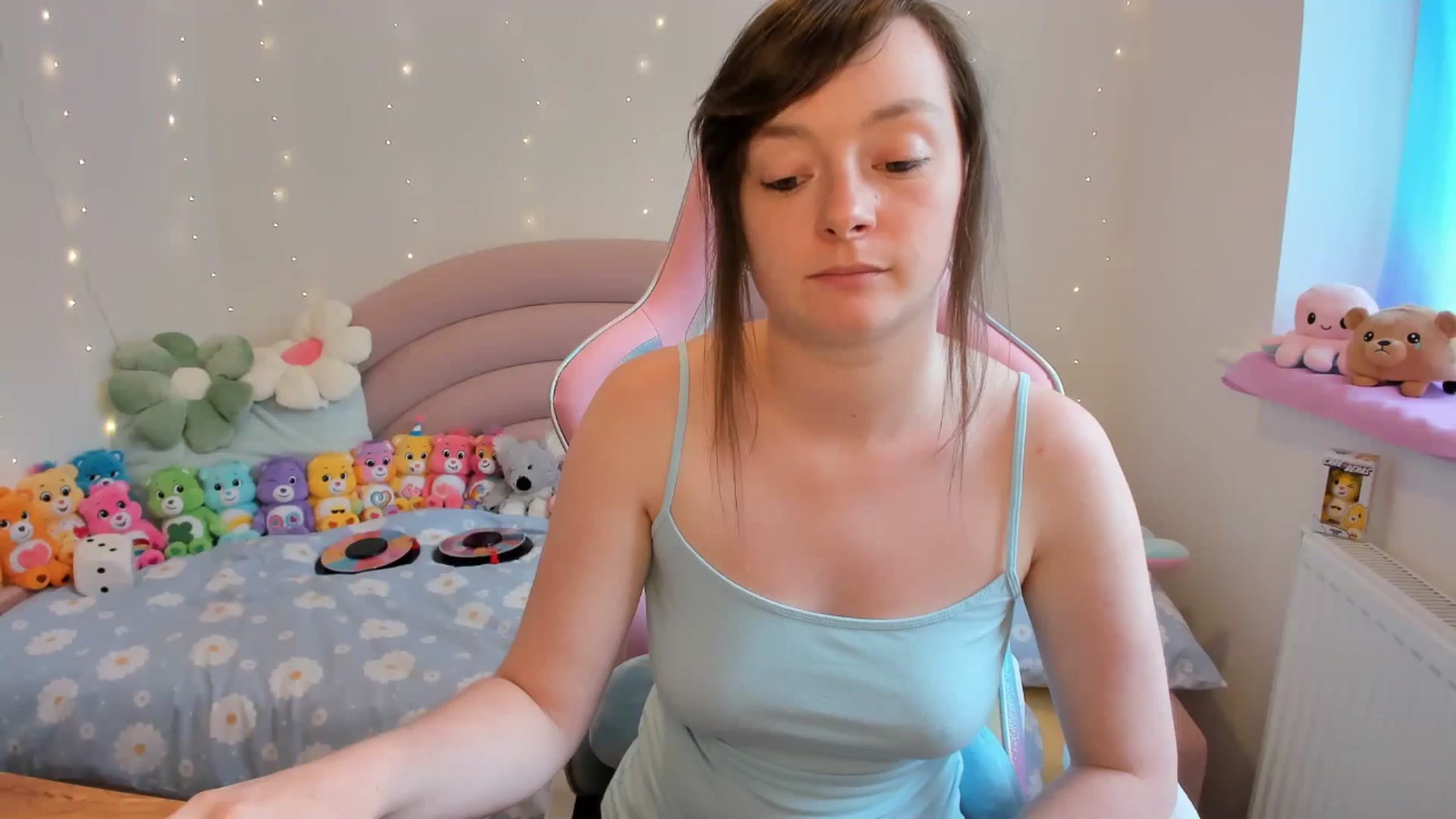 Gallery image thumbnail from JessieBear_'s myfreecams stream on, 07/18/2024, 17:15 image 7 of 20