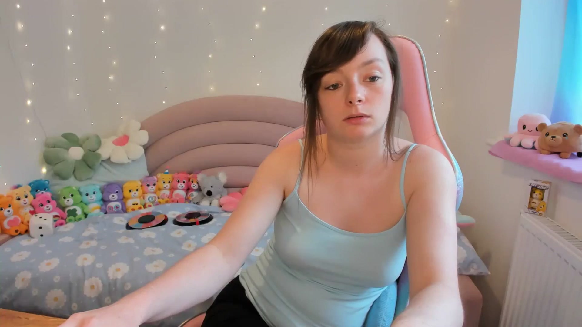 Gallery image thumbnail from JessieBear_'s myfreecams stream on, 07/18/2024, 17:15 image 20 of 20