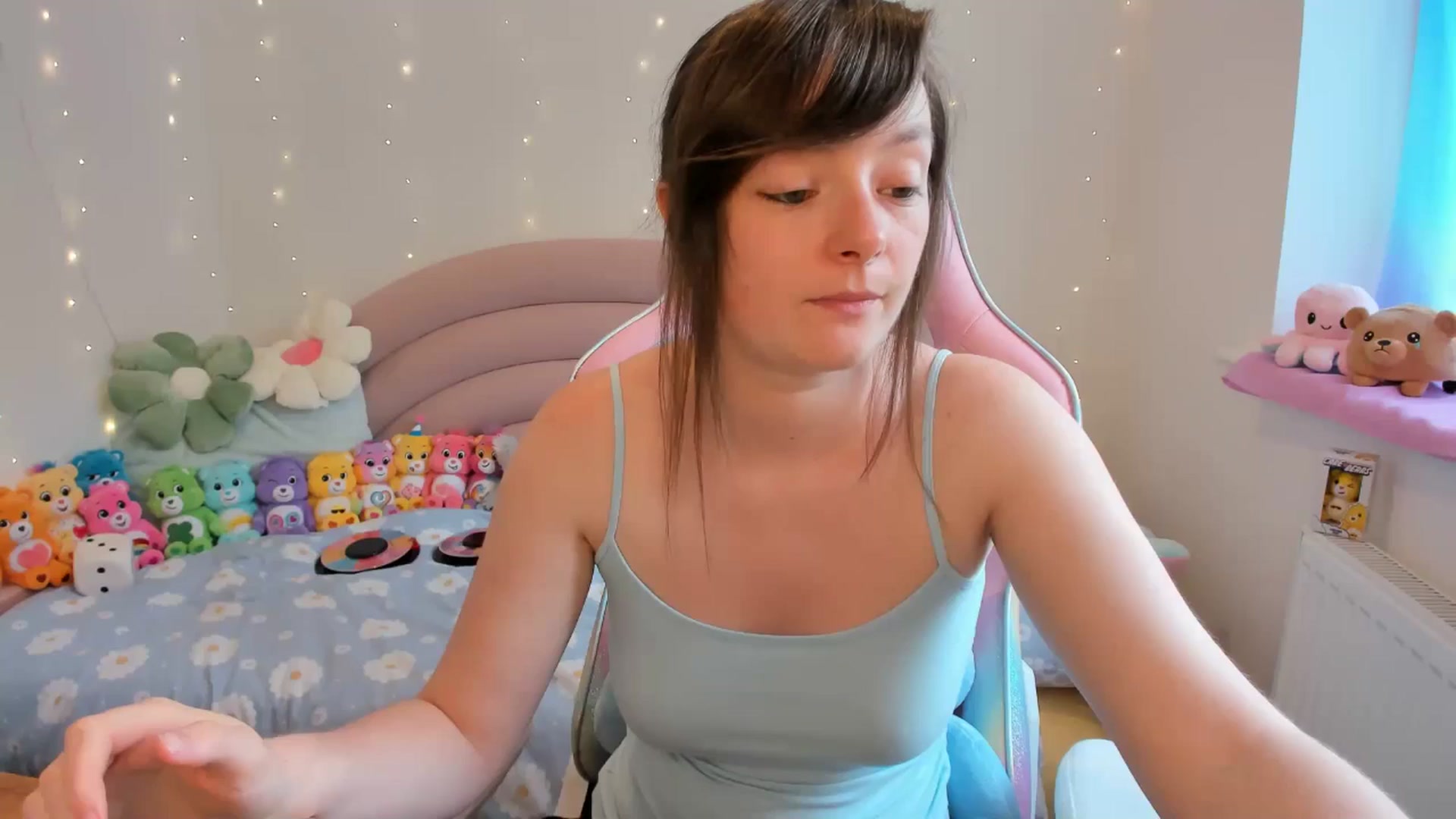 Gallery image thumbnail from JessieBear_'s myfreecams stream on, 07/18/2024, 17:15 image 4 of 20