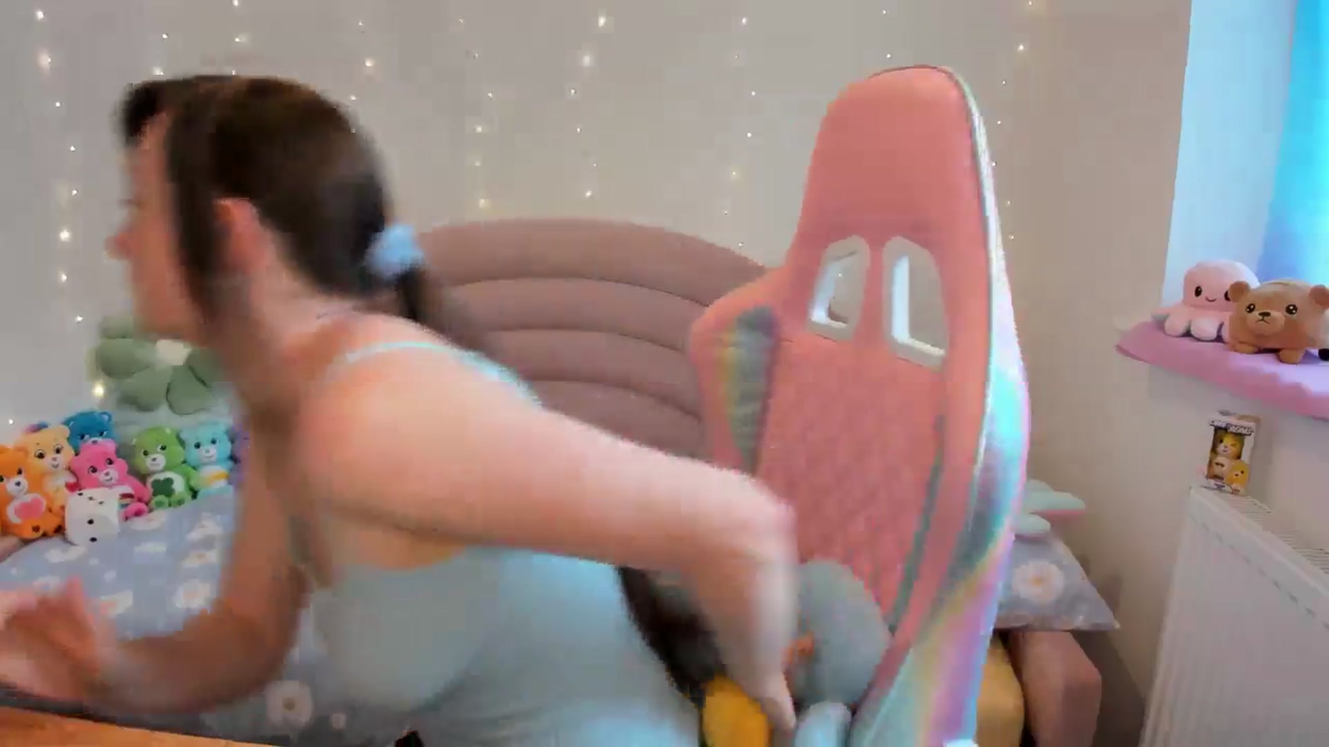 Gallery image thumbnail from JessieBear_'s myfreecams stream on, 07/18/2024, 17:15 image 19 of 20