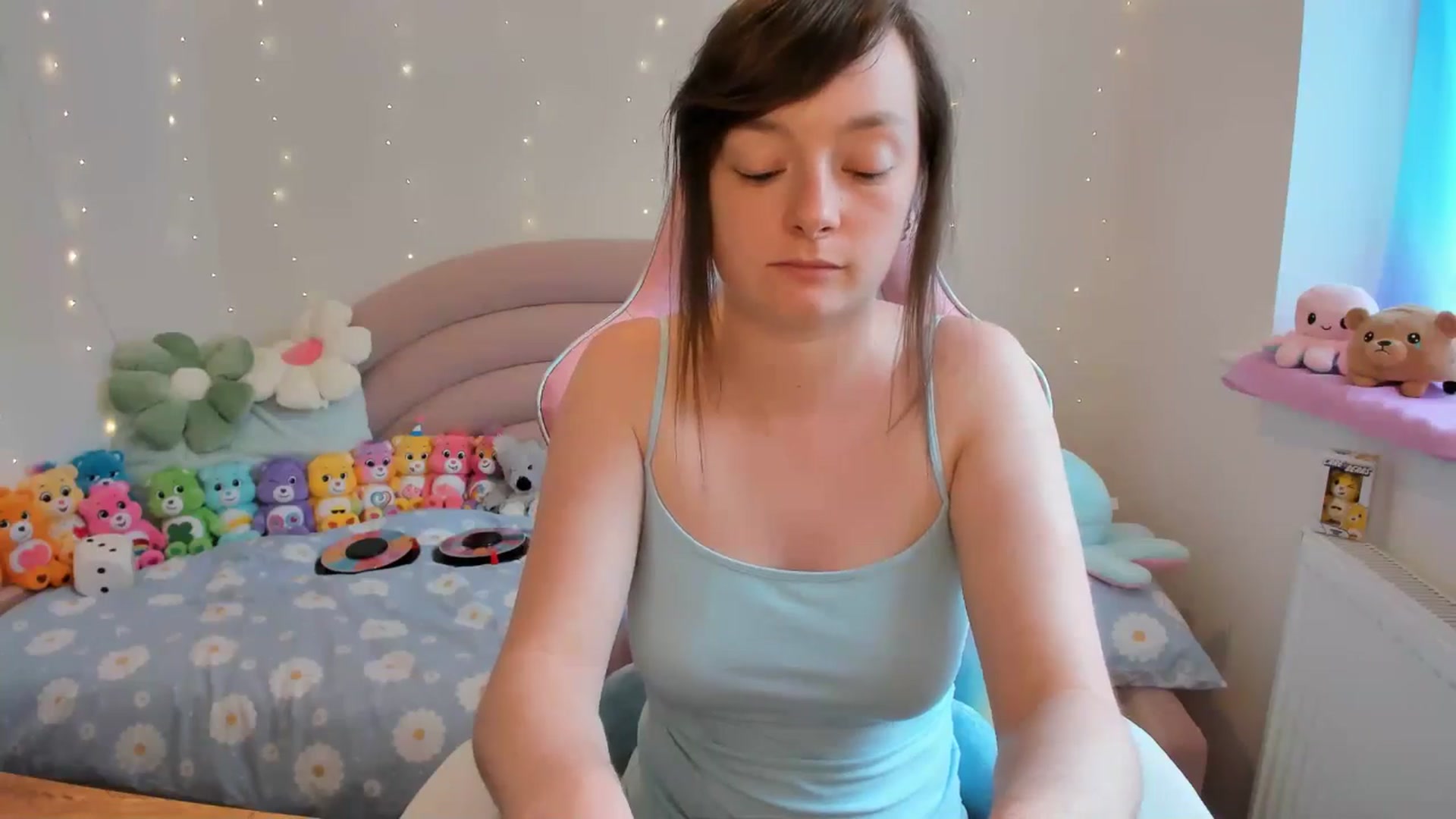 Gallery image thumbnail from JessieBear_'s myfreecams stream on, 07/18/2024, 17:15 image 11 of 20