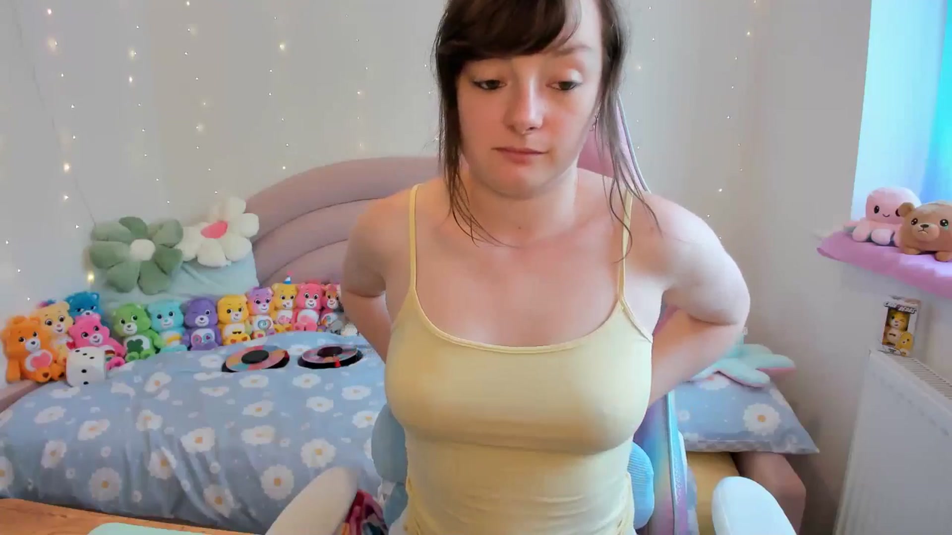 Gallery image thumbnail from JessieBear_'s myfreecams stream on, 07/19/2024, 13:05 image 17 of 20