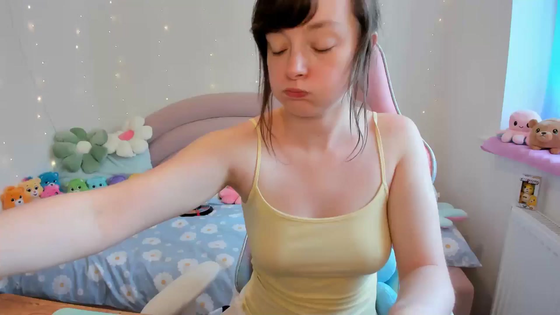 Gallery image thumbnail from JessieBear_'s myfreecams stream on, 07/19/2024, 13:05 image 3 of 20