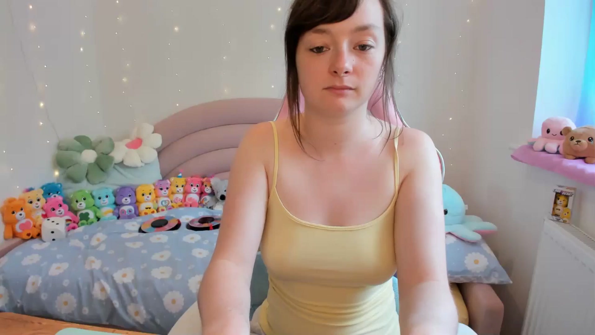 Gallery image thumbnail from JessieBear_'s myfreecams stream on, 07/19/2024, 14:15 image 15 of 20