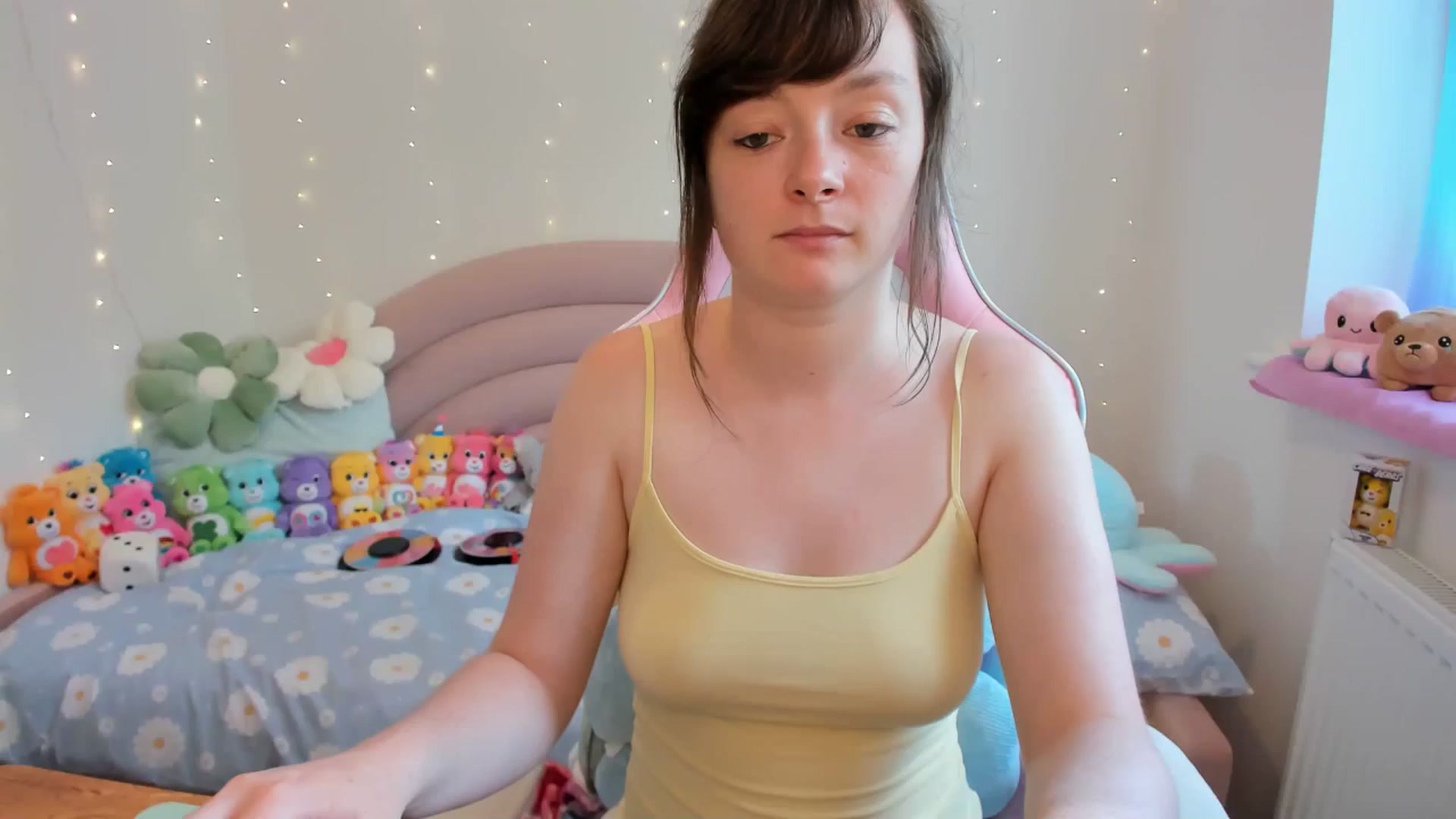 Gallery image thumbnail from JessieBear_'s myfreecams stream on, 07/19/2024, 15:23 image 19 of 20