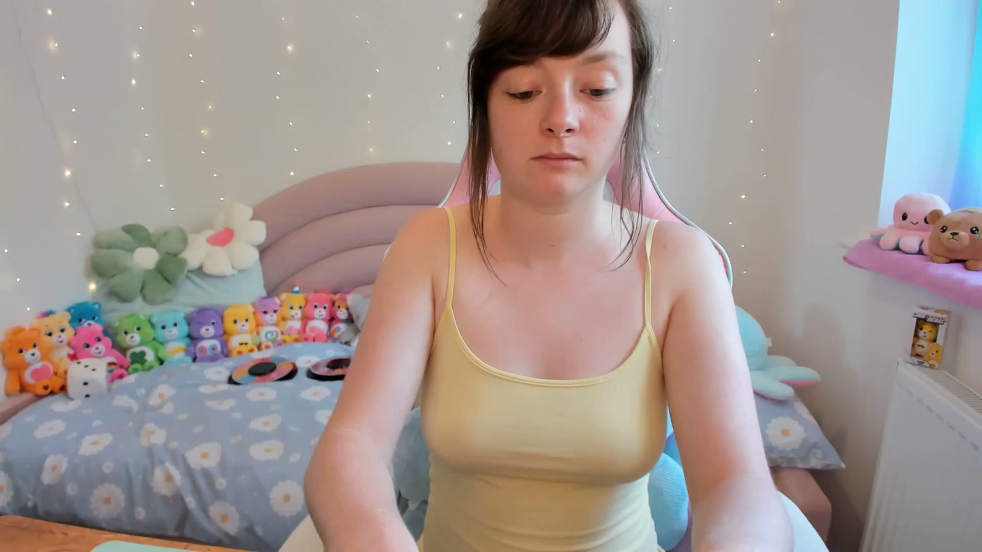 Gallery image thumbnail from JessieBear_'s myfreecams stream on, 07/19/2024, 15:23 image 18 of 20