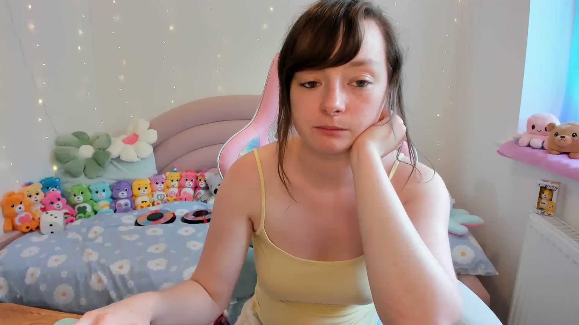 Gallery image thumbnail from JessieBear_'s myfreecams stream on, 07/19/2024, 15:23 image 6 of 20
