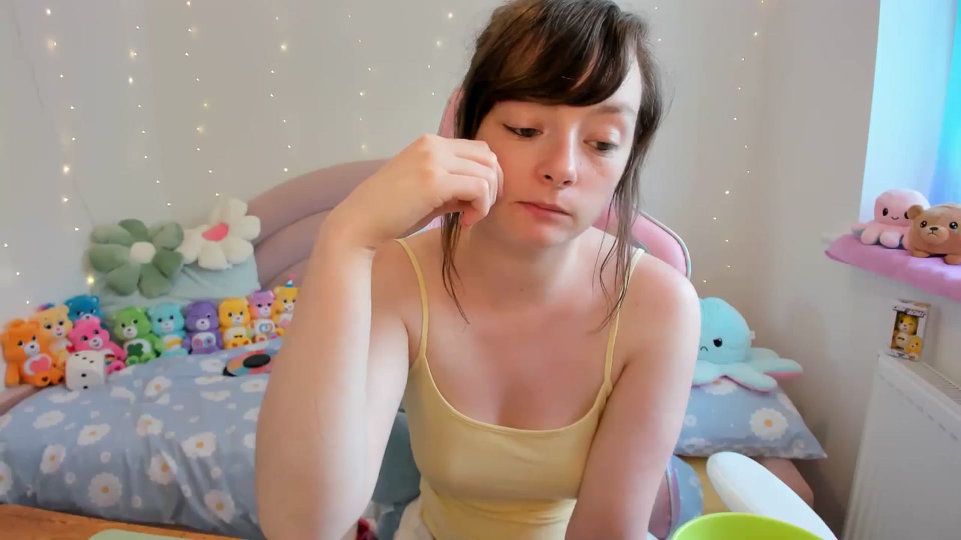 Gallery image thumbnail from JessieBear_'s myfreecams stream on, 07/19/2024, 15:23 image 4 of 20