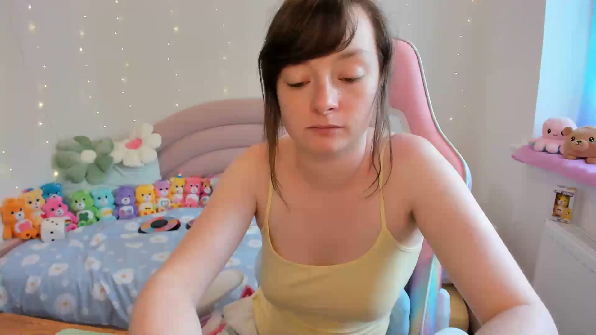 Gallery image thumbnail from JessieBear_'s myfreecams stream on, 07/19/2024, 15:23 image 10 of 20