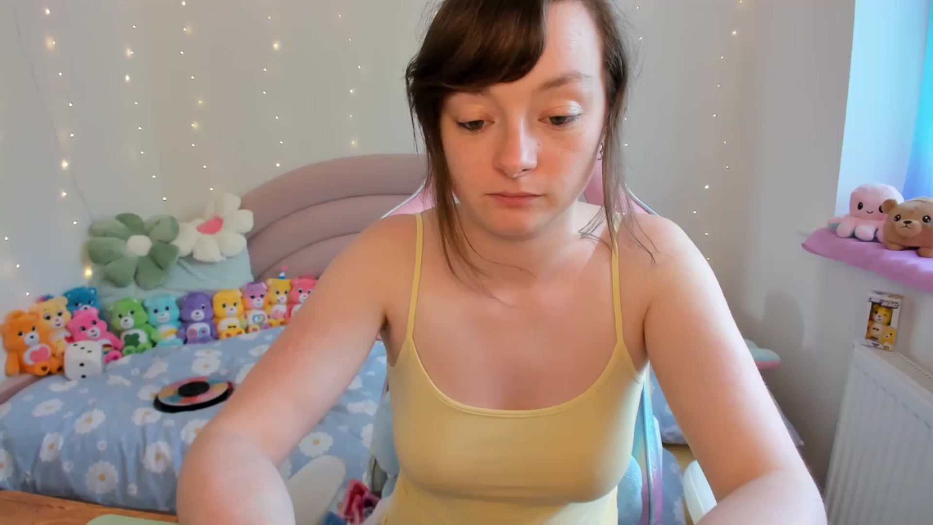 Gallery image thumbnail from JessieBear_'s myfreecams stream on, 07/19/2024, 17:35 image 12 of 20