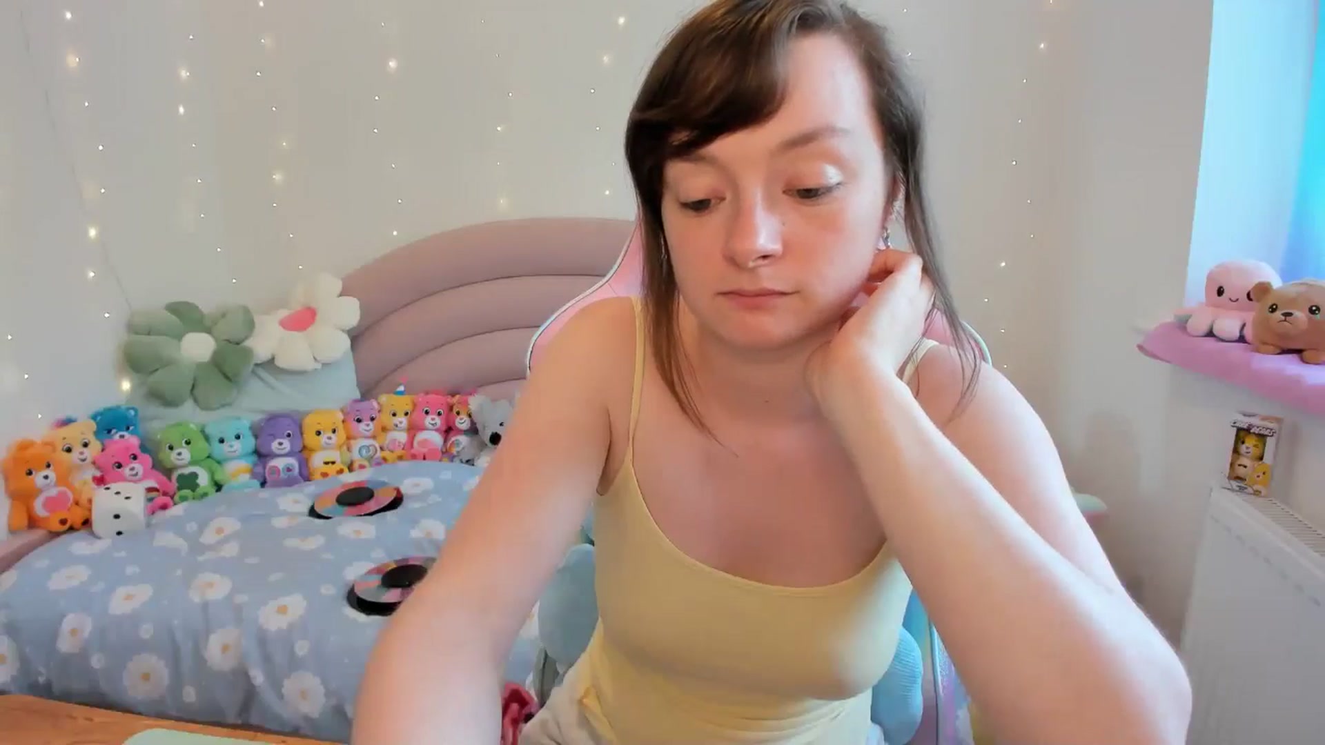 Gallery image thumbnail from JessieBear_'s myfreecams stream on, 07/19/2024, 17:35 image 5 of 20