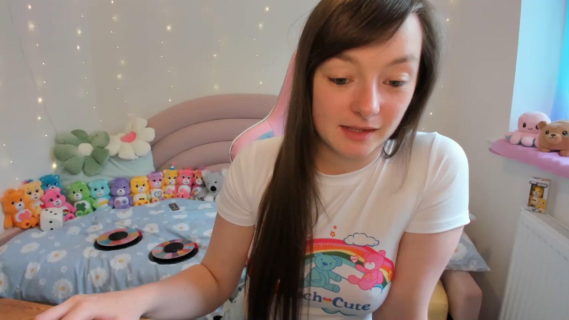 Gallery image thumbnail from JessieBear_'s myfreecams stream on, 07/22/2024, 15:07 image 7 of 20