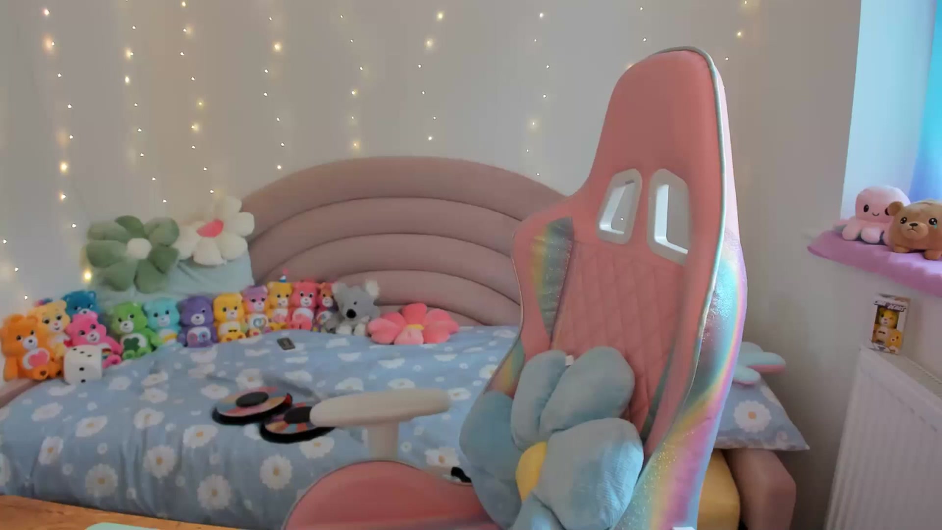 Gallery image thumbnail from JessieBear_'s myfreecams stream on, 07/22/2024, 16:57 image 11 of 20
