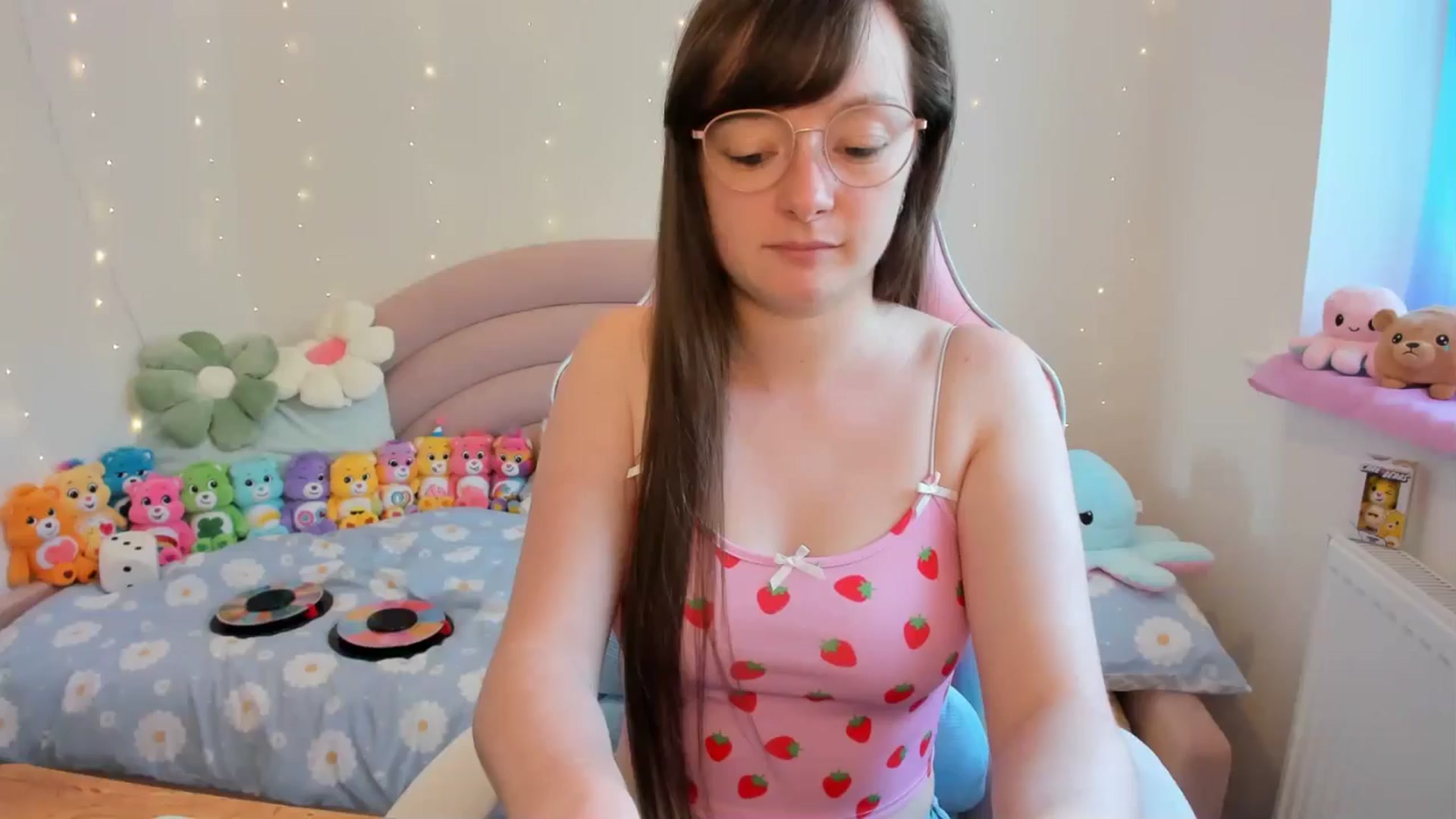 Gallery image thumbnail from JessieBear_'s myfreecams stream on, 07/23/2024, 17:10 image 10 of 20