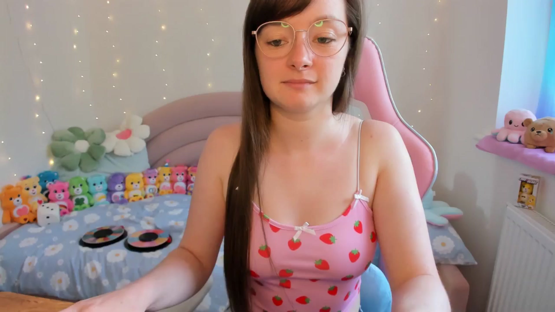 Gallery image thumbnail from JessieBear_'s myfreecams stream on, 07/23/2024, 17:10 image 18 of 20