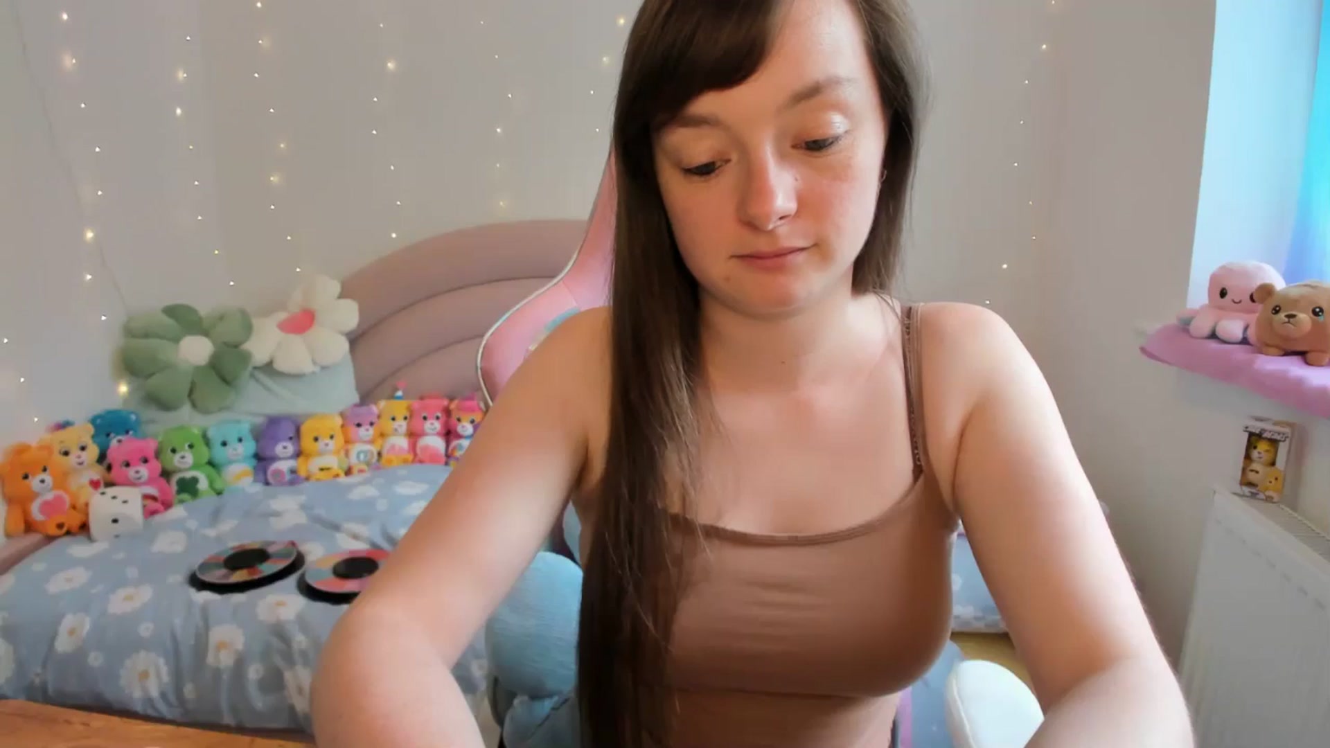 Gallery image thumbnail from JessieBear_'s myfreecams stream on, 07/25/2024, 14:13 image 4 of 20