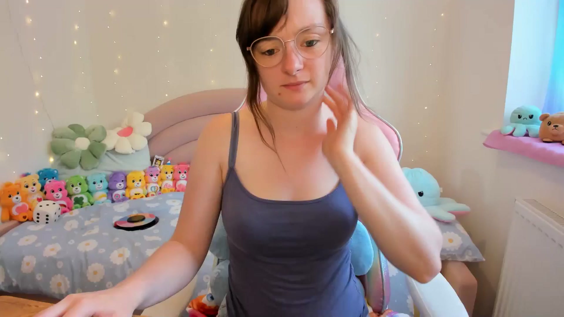 Gallery image thumbnail from JessieBear_'s myfreecams stream on, 07/29/2024, 14:29 image 4 of 20