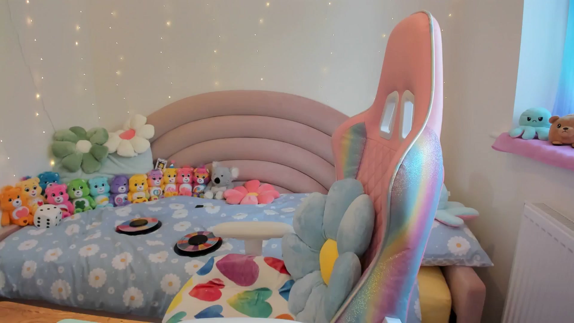 Gallery image thumbnail from JessieBear_'s myfreecams stream on, 07/29/2024, 14:50 image 5 of 20