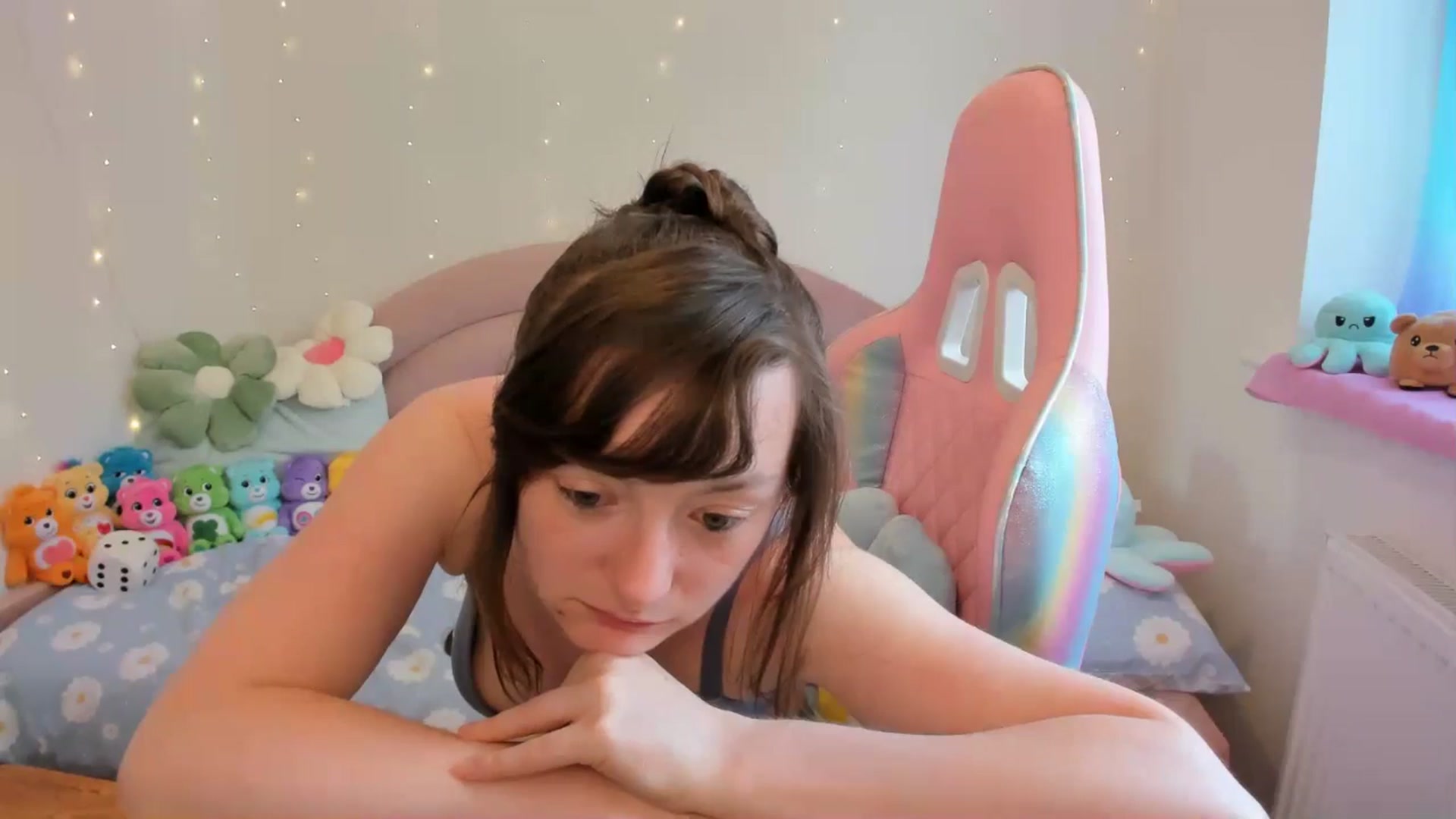 Gallery image thumbnail from JessieBear_'s myfreecams stream on, 07/29/2024, 15:36 image 14 of 20