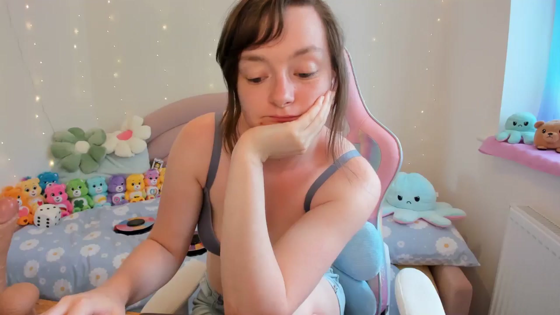 Gallery image thumbnail from JessieBear_'s myfreecams stream on, 07/29/2024, 15:55 image 17 of 20