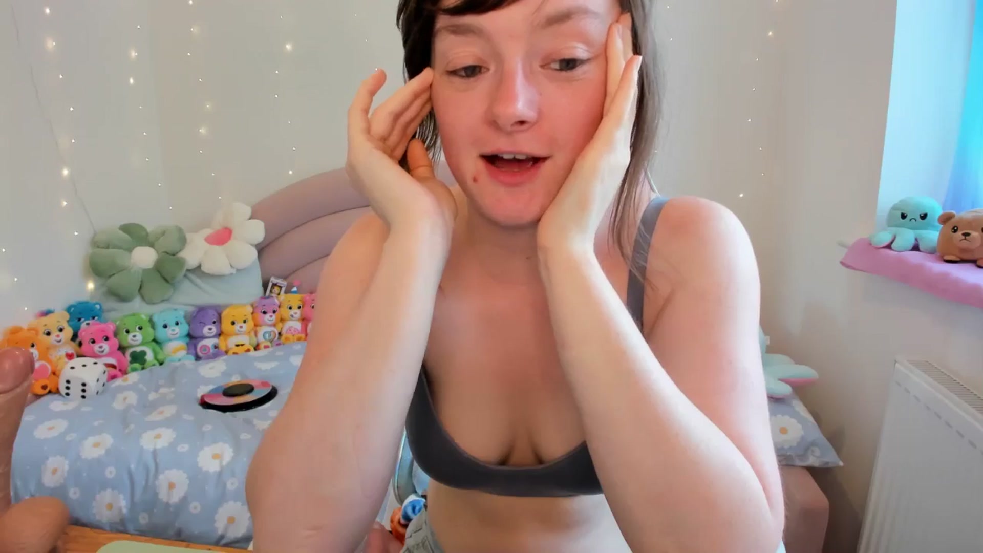 Gallery image thumbnail from JessieBear_'s myfreecams stream on, 07/29/2024, 15:55 image 20 of 20