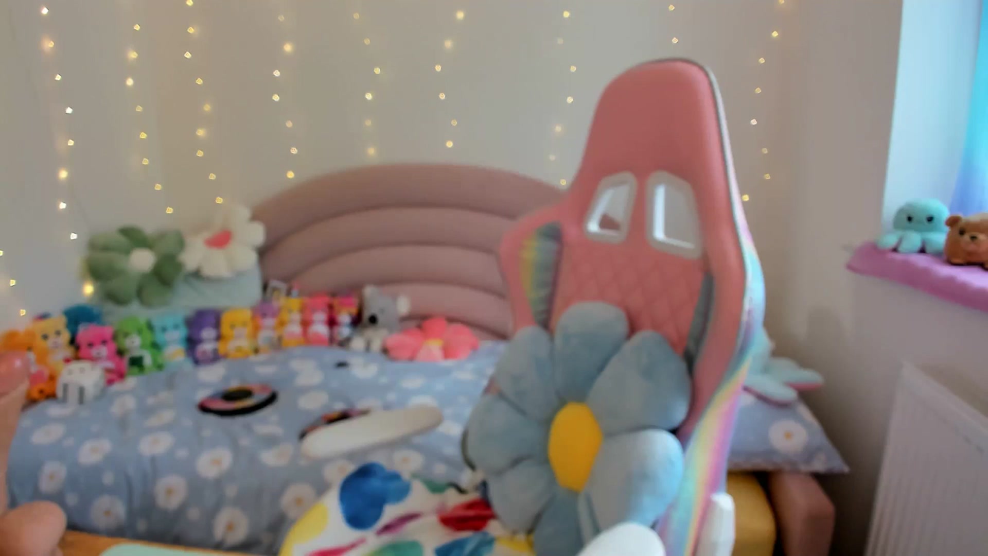 Gallery image thumbnail from JessieBear_'s myfreecams stream on, 07/29/2024, 17:12 image 12 of 20